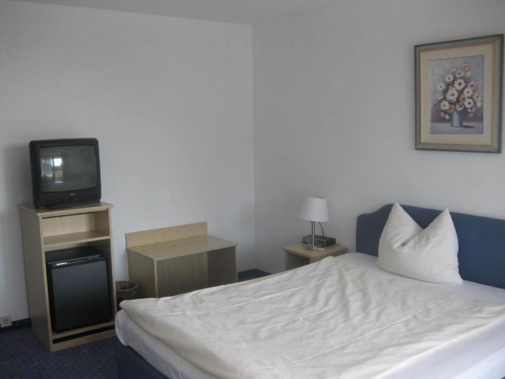 Hak Hotel Am Klostersee Sindelfingen Oda fotoğraf